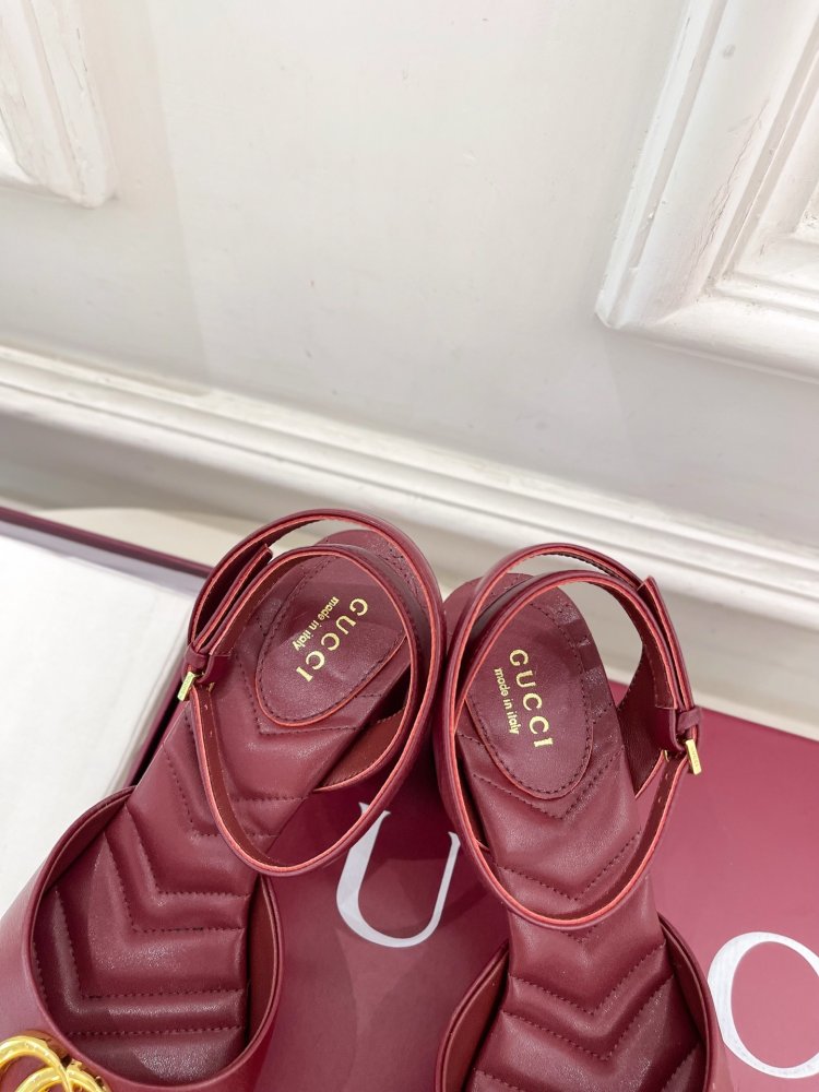 Босоножки фото 8