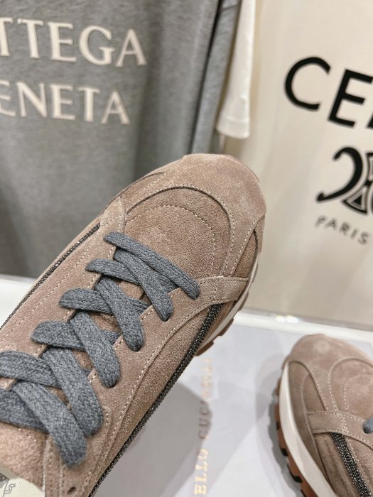 Кроссовки фото 8