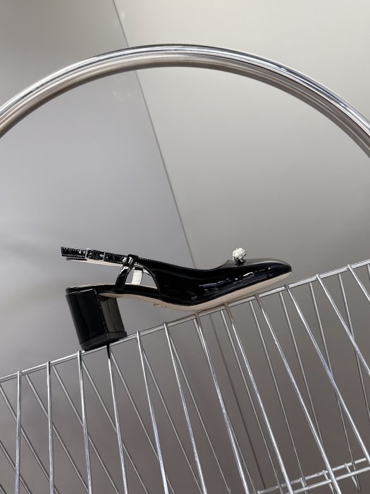 Босоножки фото 5