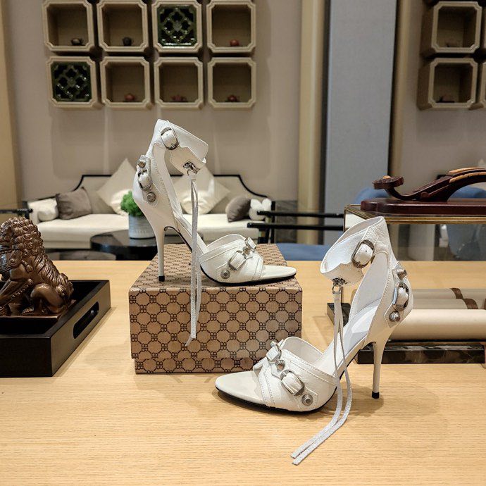 Leather sandals on high heel, white фото 6