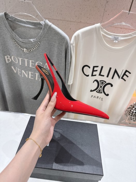 Босоножки фото 5