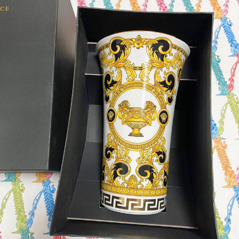 Vase of bone porcelain 26 cm