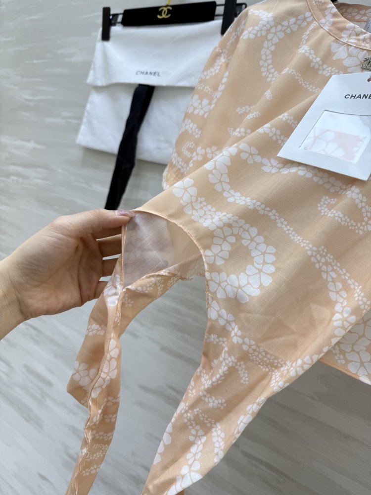 Футболка жіноча фото 9