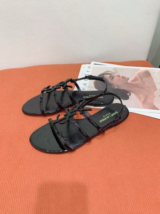 Босоножки фото 3