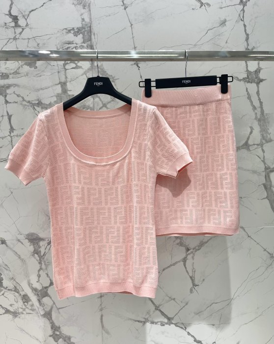 Футболка женская фото 2