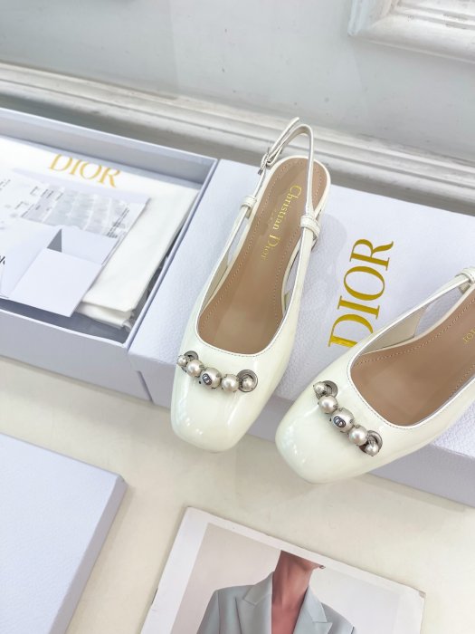 Босоножки фото 6