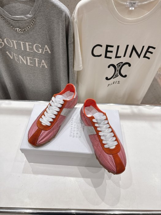 Кросівки фото 2