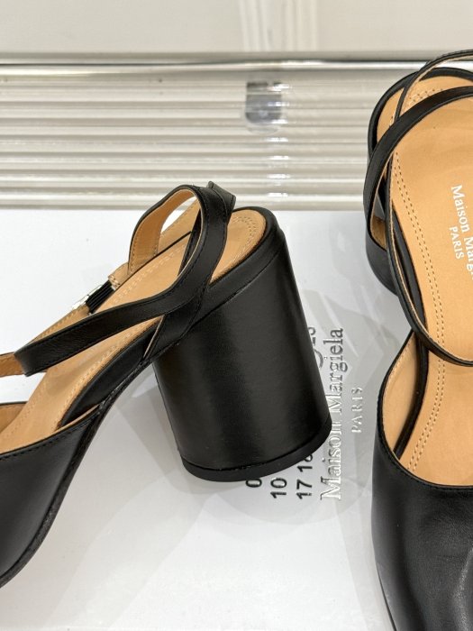 Босоніжки з роздвоєним носком фото 6