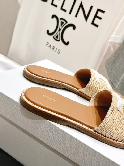 Шлепанцы женские фото 8