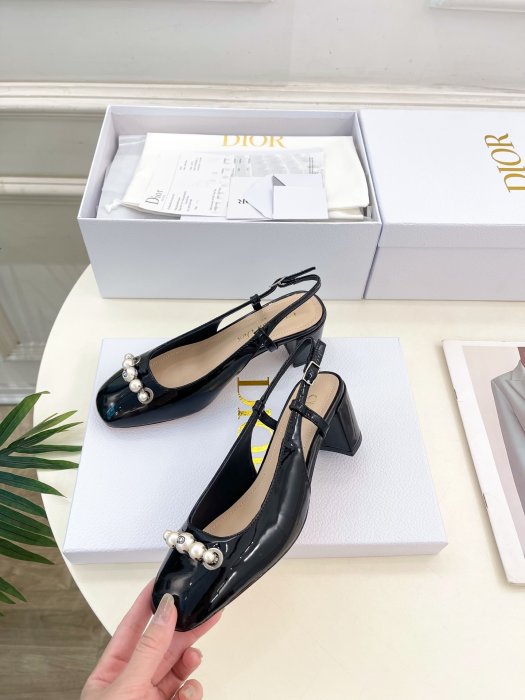 Босоножки фото 5