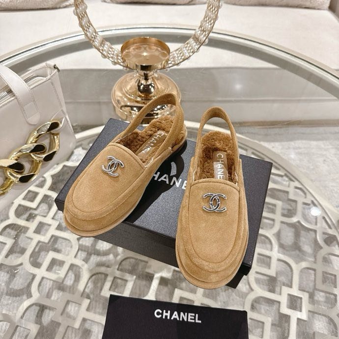 Лоферы женские