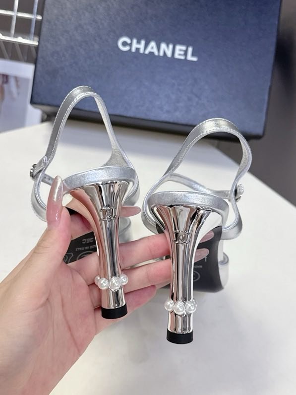 Босоножки фото 5