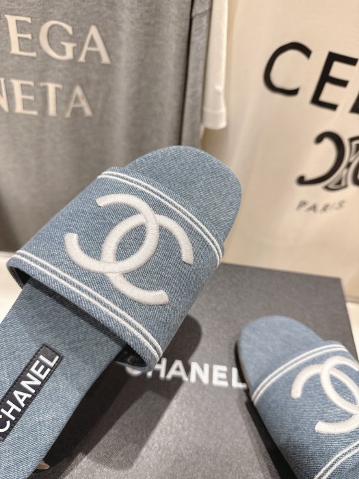 Шлепанцы фото 7