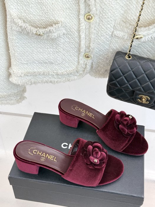 Босоножки фото 3