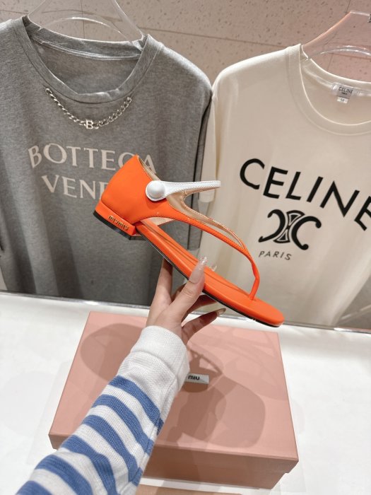 Босоножки фото 5