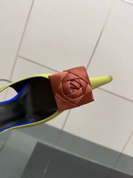 Босоножки фото 5