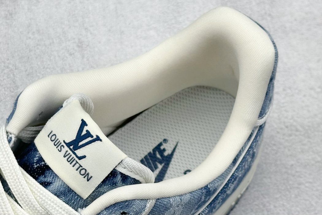 Кроссовки Nike Air Force 1 Low 07 x Louis Vuitton фото 8