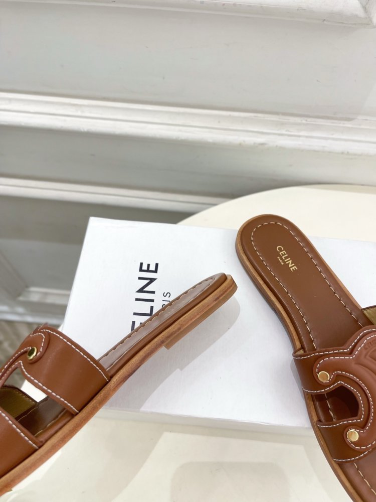 Шльопанці жіночі фото 8