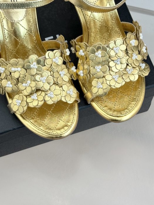 Босоножки фото 7