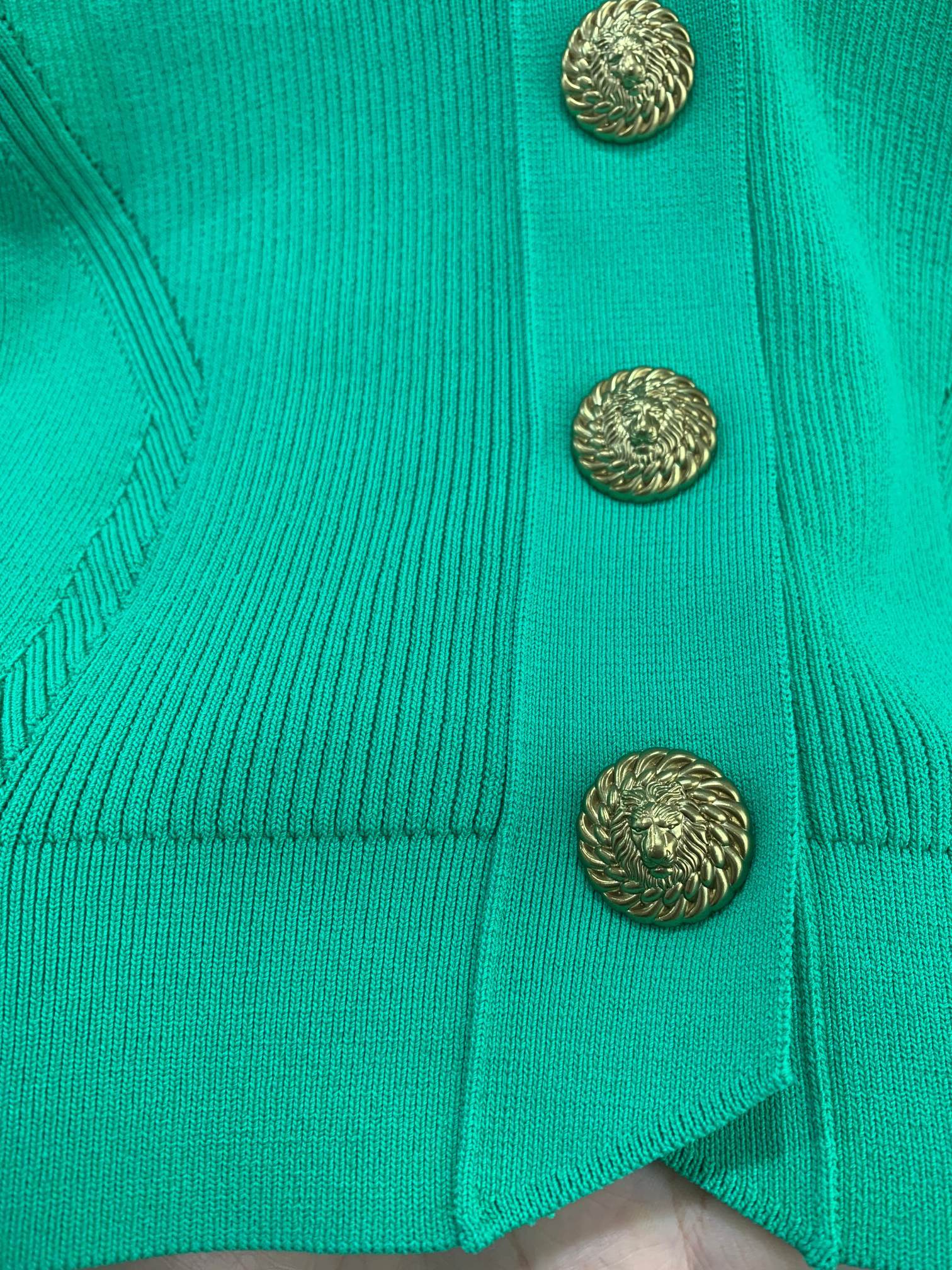 Короткий светр в рубчик з довгими рукавами фото 5