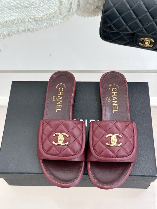 Шлепанцы фото 4