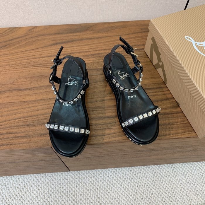 Босоножки фото 4