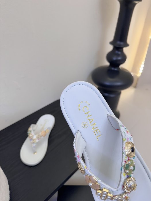 Шлепанцы фото 8