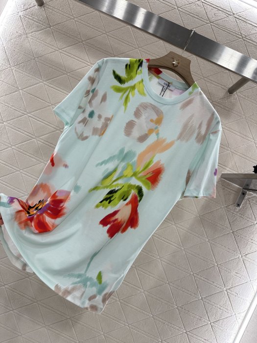 T-shirt women's фото 6