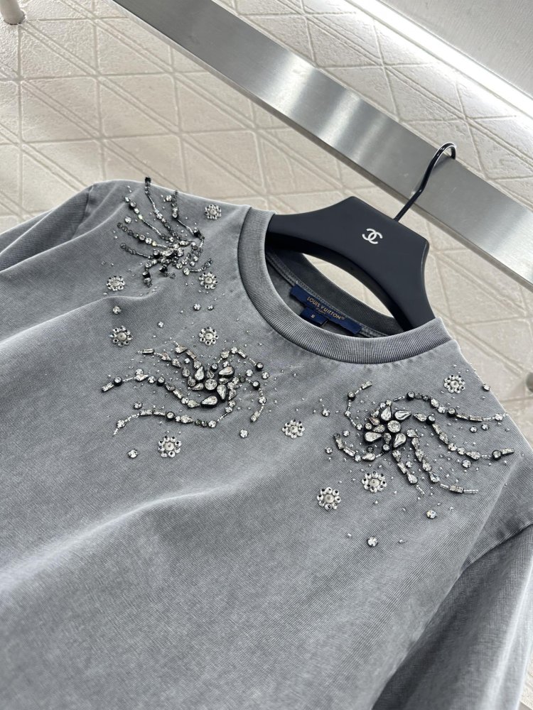 Футболка жіноча фото 8