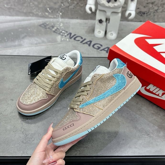 Кроссовки Nike Air Jordan x Gucci фото 5