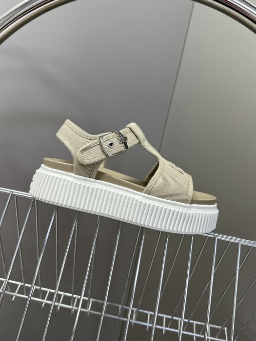 Сандалии женские фото 5