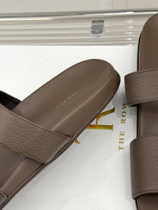 Шлепанцы фото 6