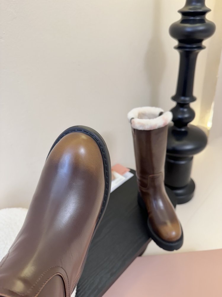 Сапоги женские фото 6