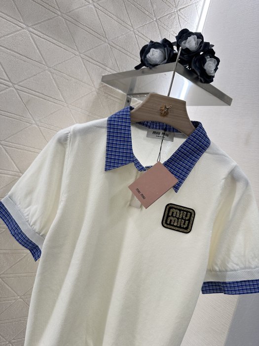 T-shirt women's фото 3