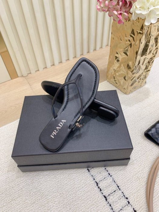 Шлепанцы женские фото 4