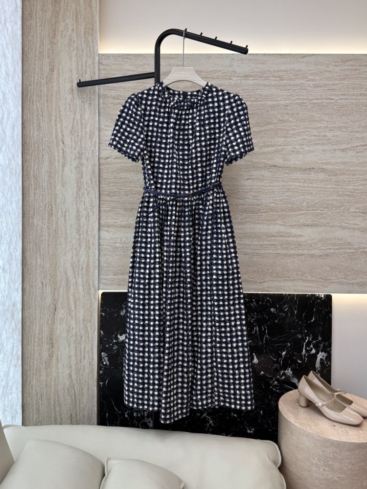 Плаття, Сукня