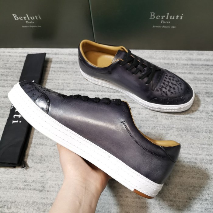 Кросівки чоловічі фото 8