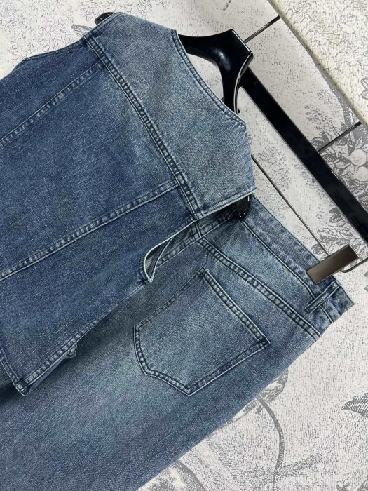 Костюм женский фото 8