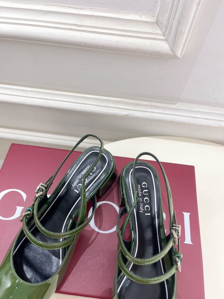 Босоножки фото 8