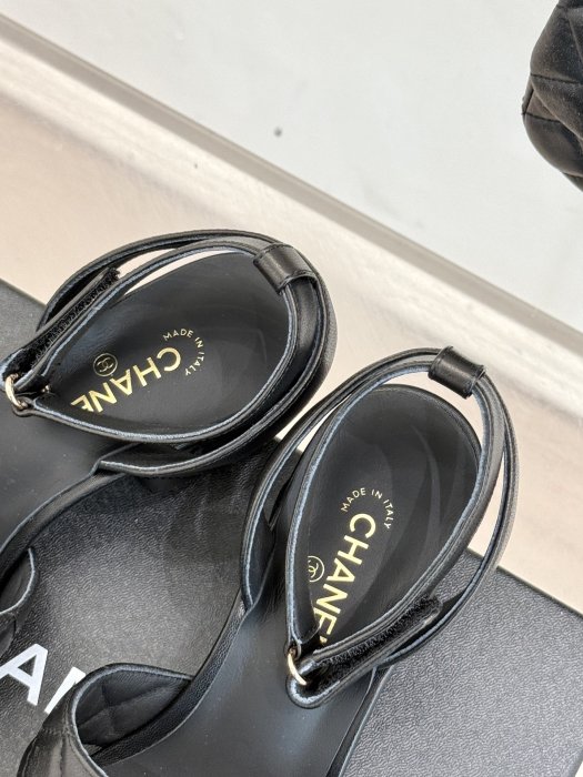 Босоножки фото 8