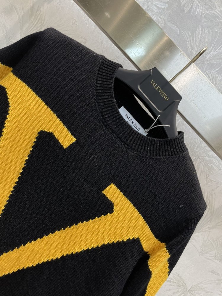 Вязаный пуловер с круглым вырезом фото 2