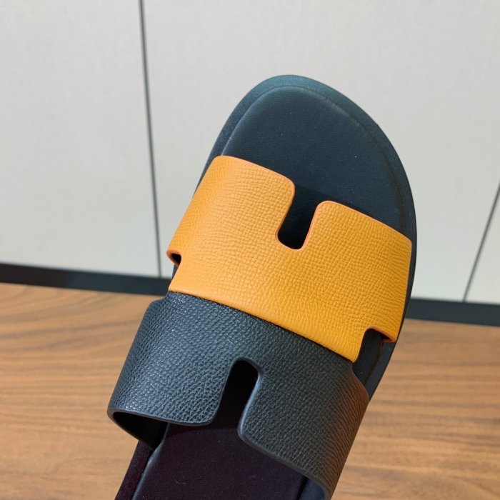 Шлепанцы женские фото 7