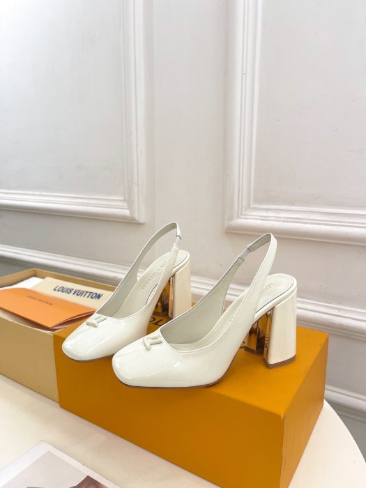 Босоножки фото 3