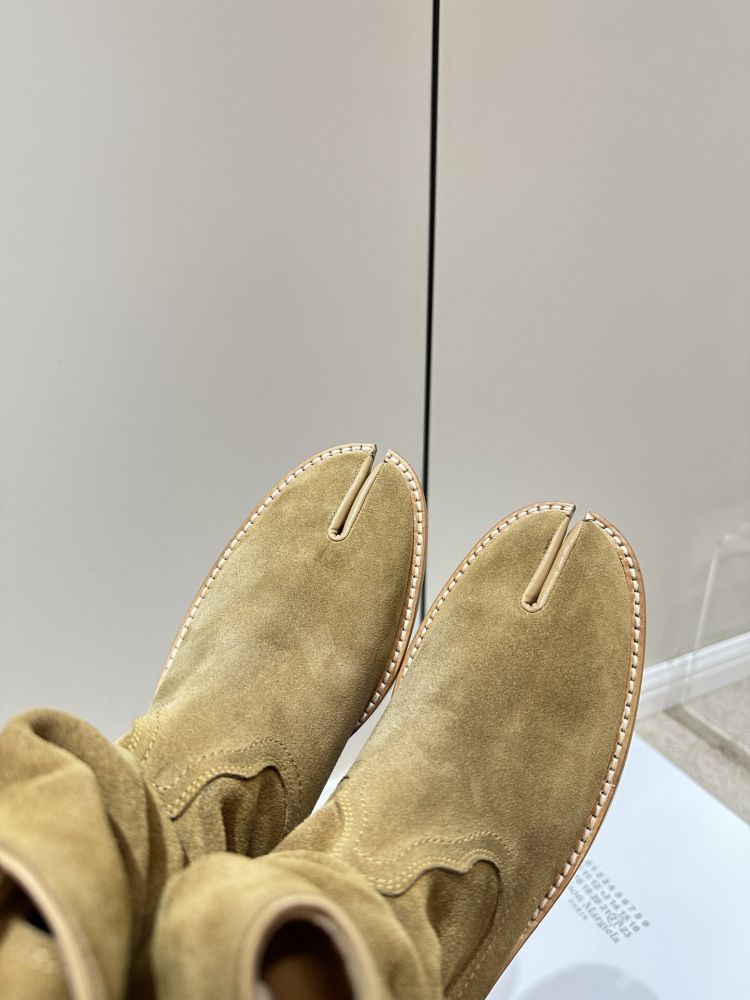 Женские кожаные ботинки MM6 с раздвоенным носком фото 5