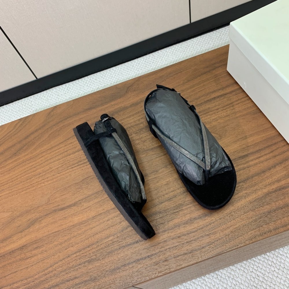 Шлепанцы женские фото 3