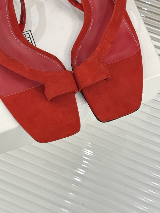 Босоножки фото 7