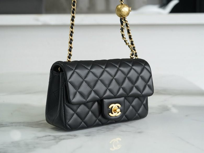 Сумка женская кожаная FLAP BAG 23C 20 см фото 7