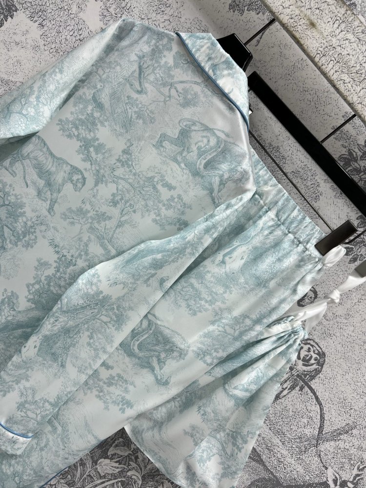 Costume female фото 8