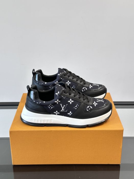 Кроссовки мужские