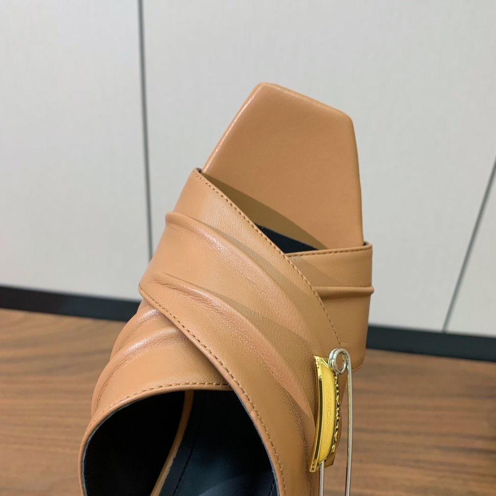 Босоножки фото 6